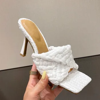 Noi 2021 Moda Femei Pompe De Sex Feminin Cu Toc Papuci De Vara Pantofi Toc Patrat Doamna Țese Slide-Uri Pentru Femei Papuci Flip-Flops