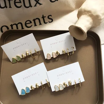 Rafinat set cercei mici proaspete cercei Hong Kong stil simplu email mici cercei aur bijuterii student de sex feminin cadou